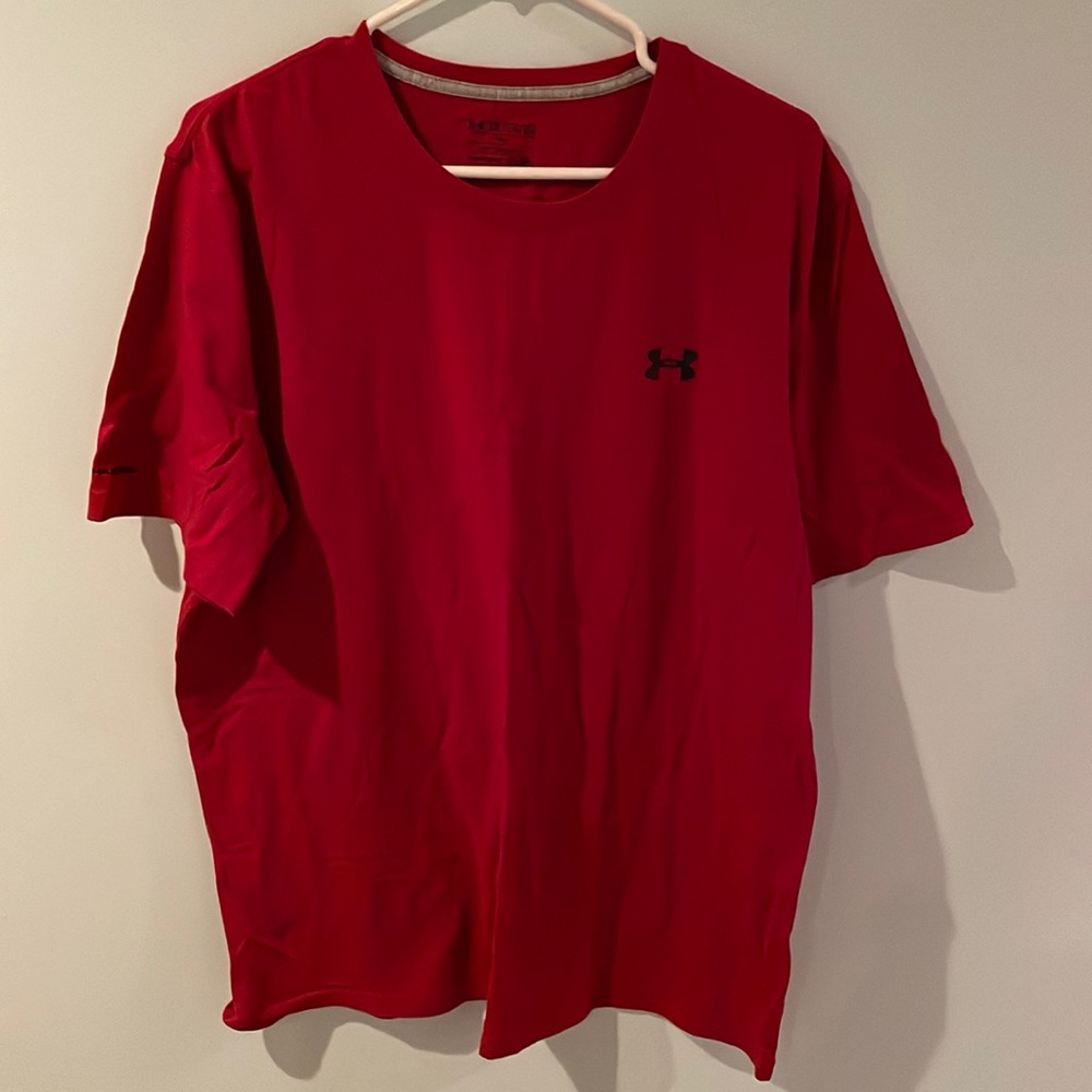 UA heat gear Tee